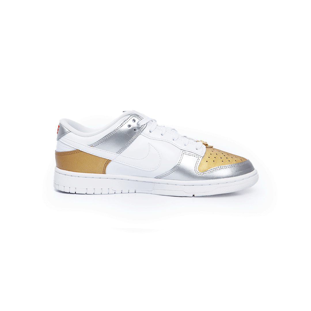 NIKE DUNK LOW SE WMNS DH4403-700