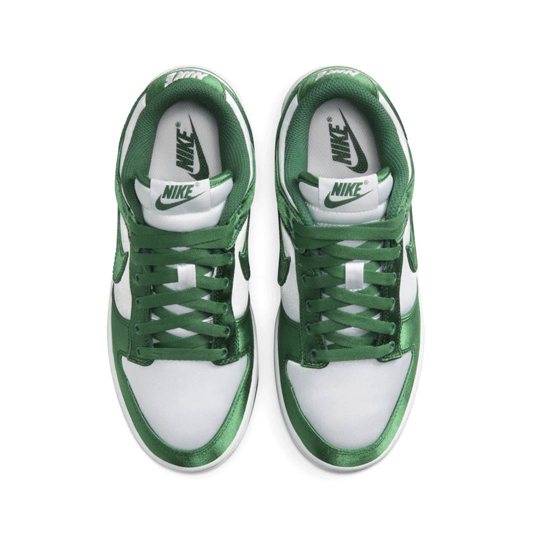 W NIKE DUNK LOW ESS SNKR DX5931-100 WHITE/TEAM GREEN